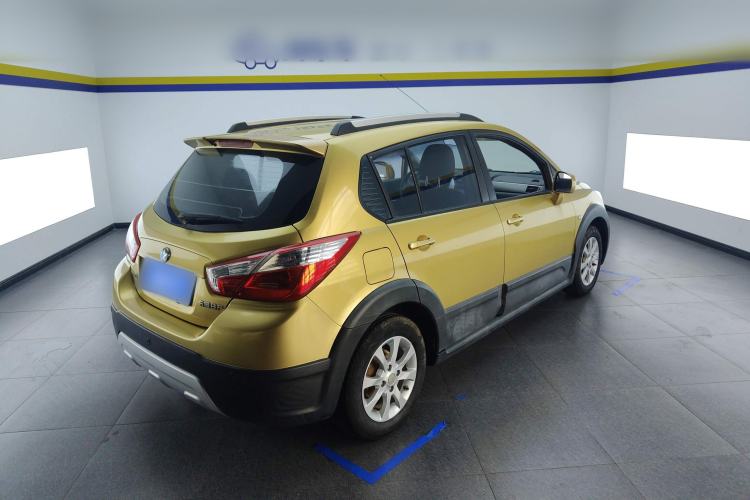 Used Venucia R50X 2013 1.6L Automatic Model
