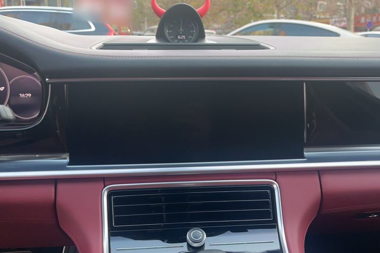 Used Porsche Panamera 2023-Year Restyled Panamera 4 E-Hybrid Platinum Edition 2.9T
