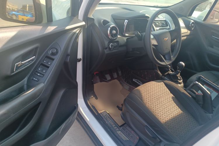 Used Chevrolet Trax 2016 1.4T Manual Two-Wheel Drive Comfort Version with Sunroof