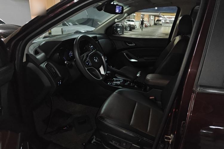 Used JMC Yusheng S350 2016 2.0T Automatic Two-Wheel Drive Gasoline Luxury Version with Sunroof 5 Seats
