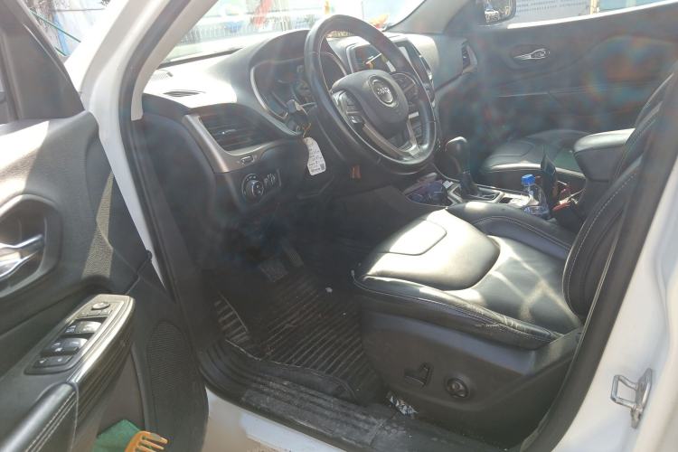 Used  Cherokee 2016 2.0L Superior Edition
