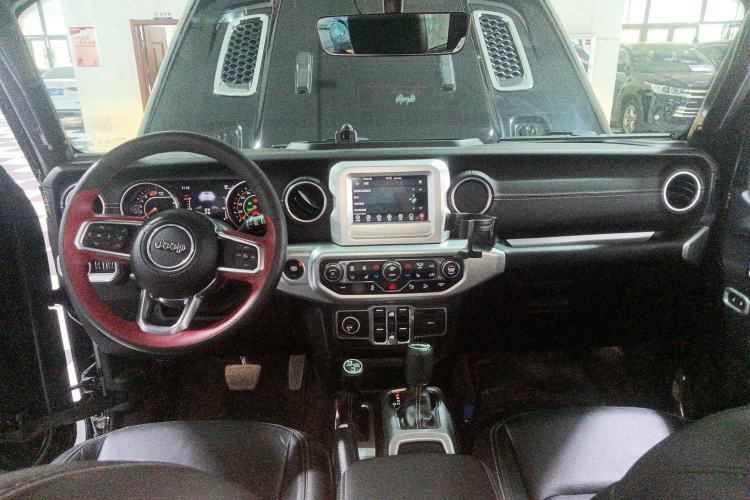 Used  Wrangler 2018 2.0T Sahara Four-Door Edition
