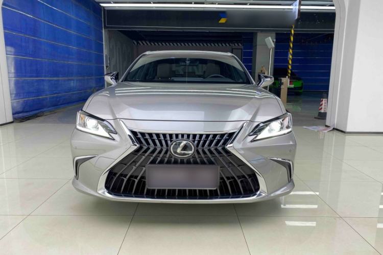 Used Lexus ES 2022 200 Excellence Edition
