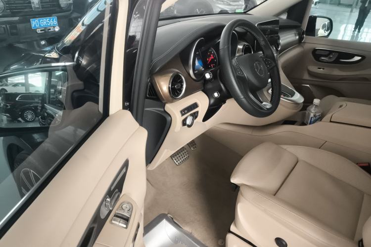 Used Mercedes-Benz V-Class 2022 V 260 L Long-wheelbase Luxury Edition