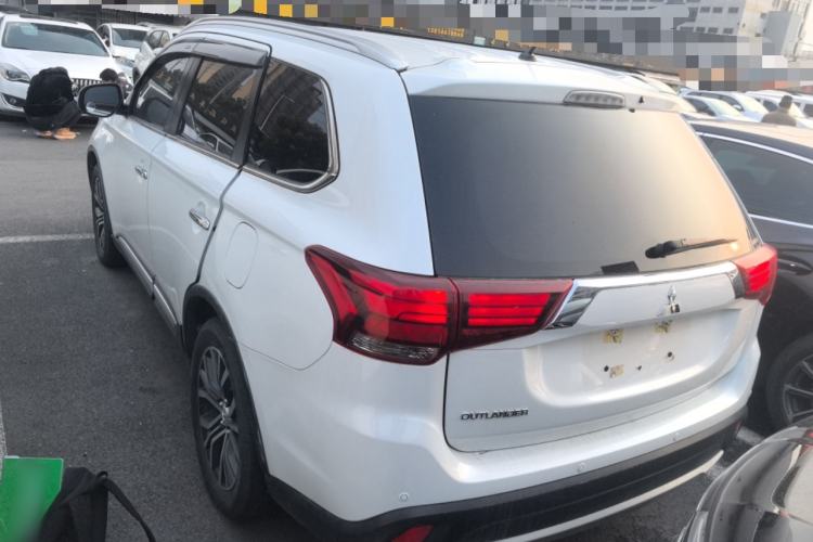 Used Mitsubishi Outlander 2016 2.4L 4x4 Elite Edition 5 Seats
