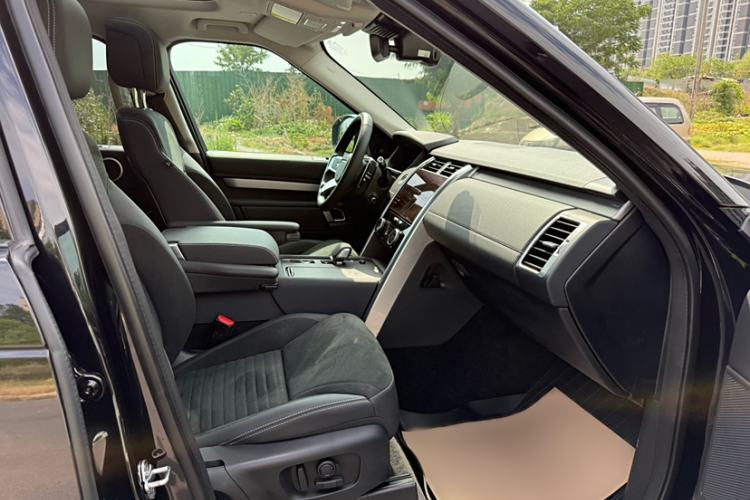 Used Land Rover Discovery 2021 360 PS R-Dynamic SE
