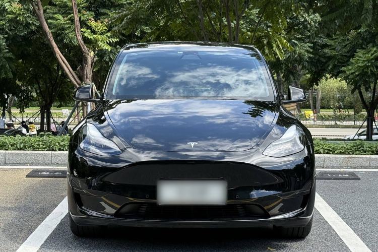 Used Tesla Model Y 2023 Rear-Wheel-Drive Version
