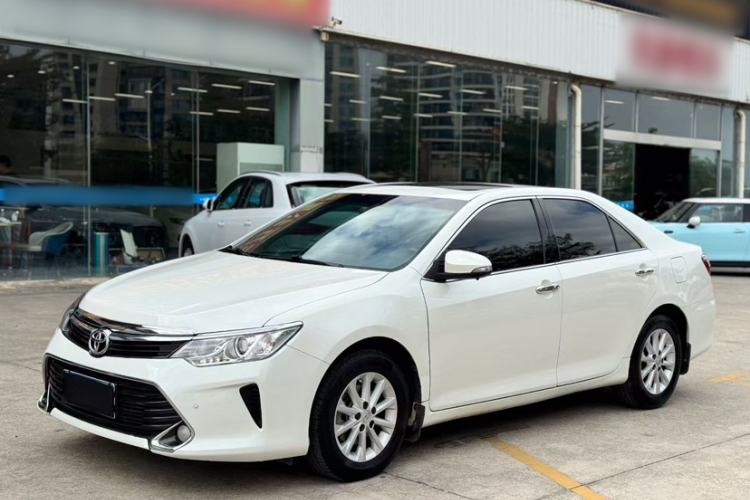 Used Toyota Camry 2016 2.0G 10th Anniversary Leading Edition
