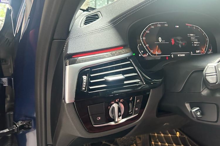 Used BMW 5 Series 2022 525Li M Sport Package
