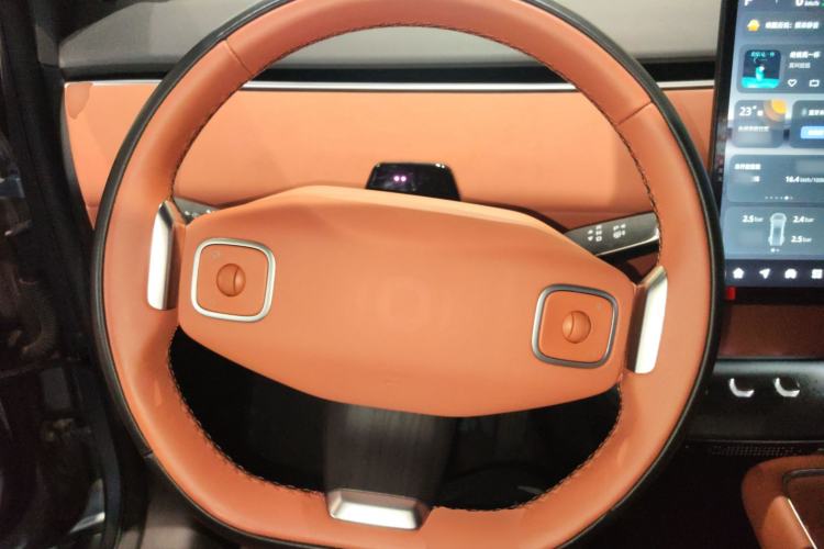 Used  E07 2025 All-Electric 4x4 90kWh Ultra High-Performance Edition
