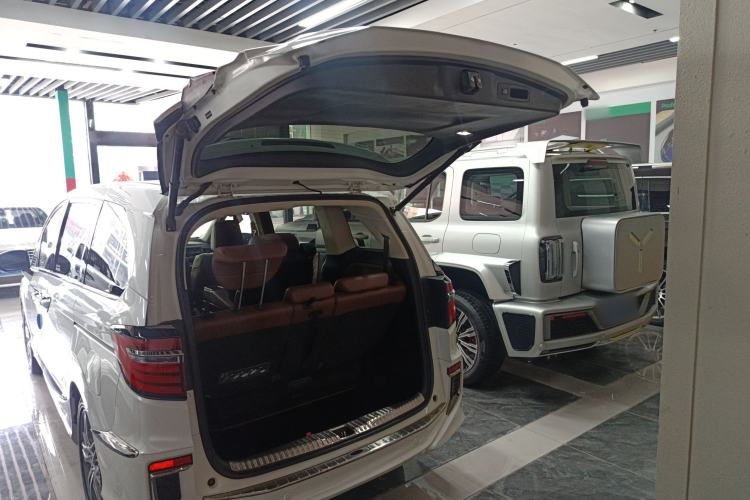 Used Honda Elysion 2019 2.0L Hybrid Supreme Edition
