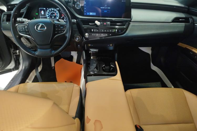 Used Lexus ES 2022 300h Excellence Edition