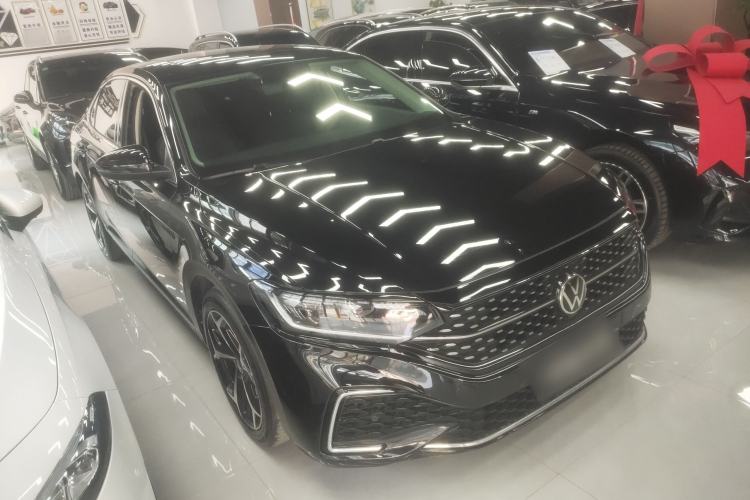 Used Volkswagen Passat 2024 330TSI Starry Elite Edition
