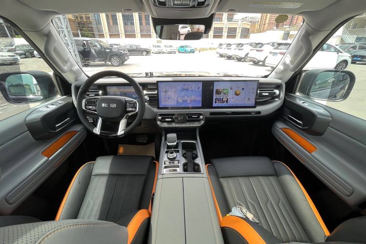 Used Beijing Auto BJ40 2024 2.0T All-New Urban Hunter Edition Chivalrous Style
