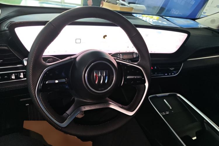 Used Buick LaCrosse 2025 28T Platinum Edition
