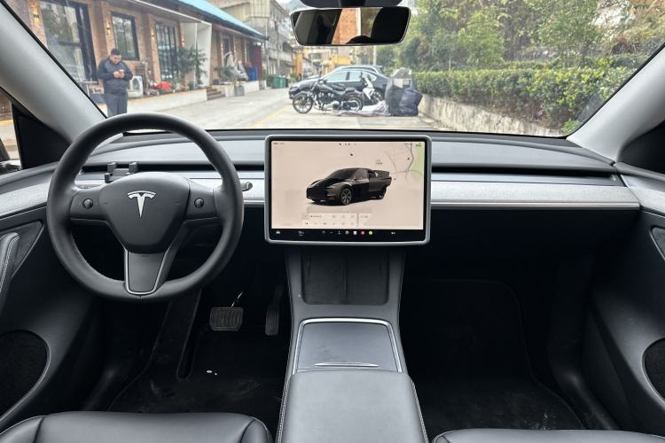 Used Tesla Model Y 2024 Rear-Wheel-Drive Version
