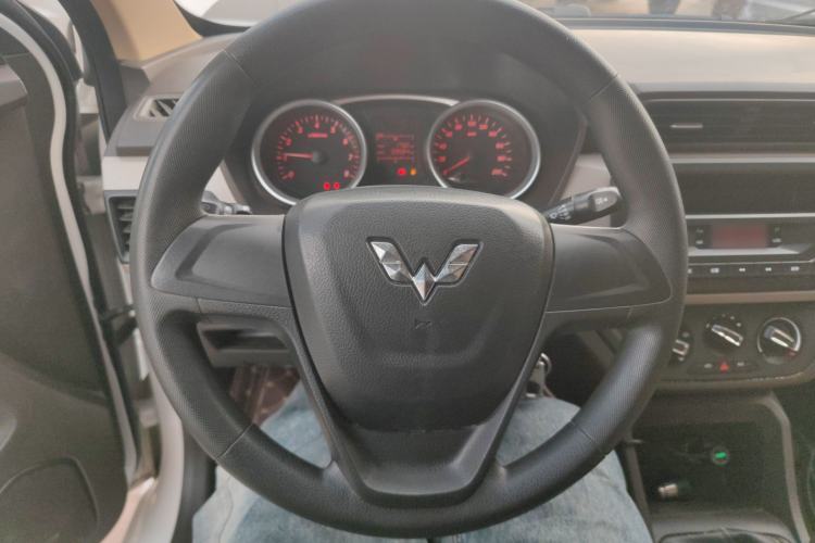 Used Wuling Hongguang 2019 1.5L S Standard Version China VI LAR