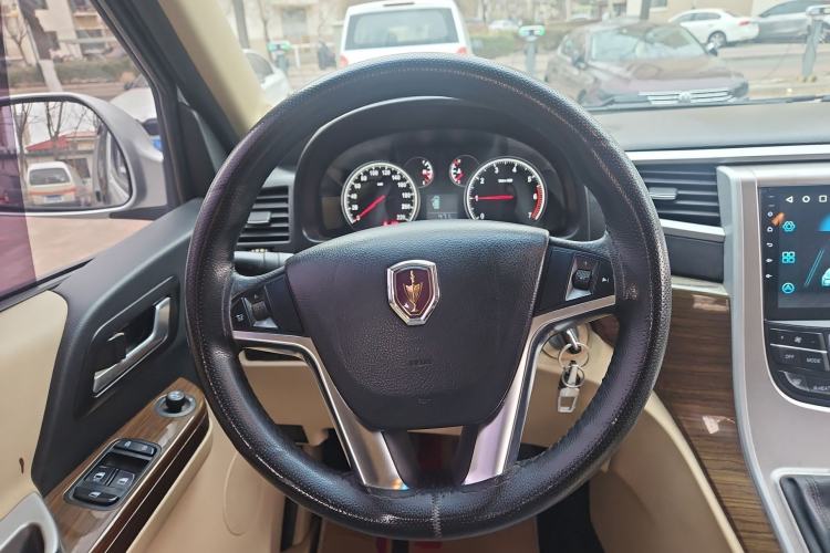 Used Jinbei Grace 2014 2.0L Luxury Short-Wheelbase 7-Seater 1TR
