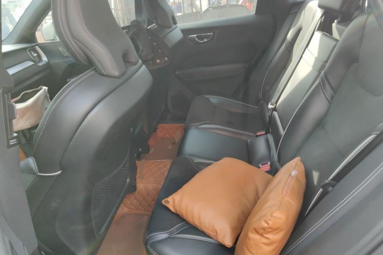 Used Volvo XC60 2019 T5 4x4 Smart & Dynamic Sport Edition China VI Standard