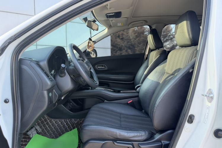 Used Honda Vezel 2017 1.8L CVT Front-Wheel Drive Pioneer Edition