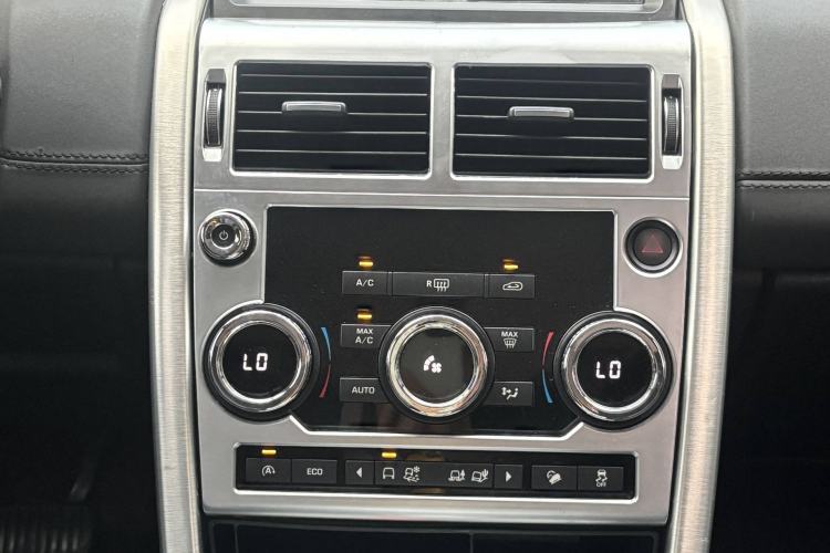 Used Land Rover Discovery Sport 2017 2.0T SE
