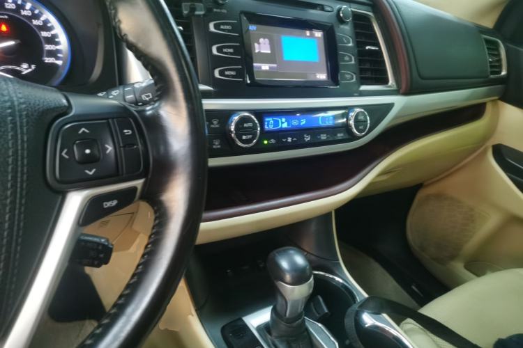 Used Toyota Highlander 2015 2.0T Four-Wheel Drive Luxury Edition 7-Seater