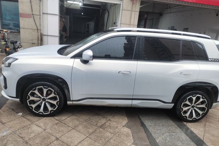 Used AION V 2024 Aion Tyrannosaurus 650 Smart Luxury Edition
