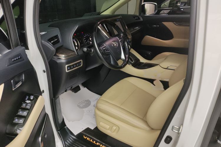 Used Toyota Vellfire 2019 Dual-Engine 2.5L HV Prestige Edition
