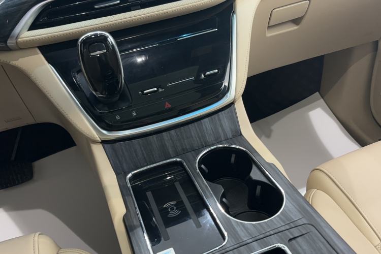 Used Buick GL8 2022 ES Landtrek 653T Flagship Model