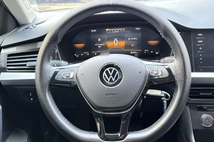 Used Volkswagen Lavida 2022 1.5L Automatic Comfort Edition
