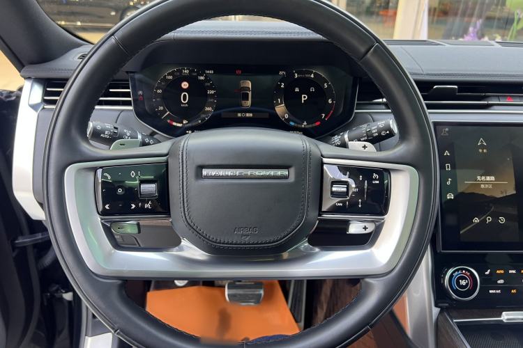 Used Land Rover Range Rover 2023 3.0 L6 360 PS Grand Edition
