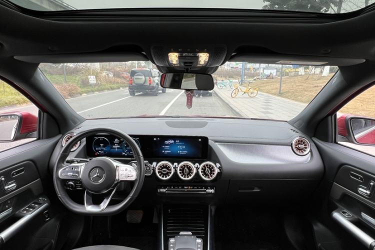 Used Mercedes-Benz EQA 2022 EQA 300 4MATIC Launch Edition