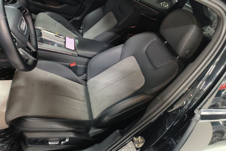 Used Audi A6L 2023 40 TFSI Luxury Dynamic Model
