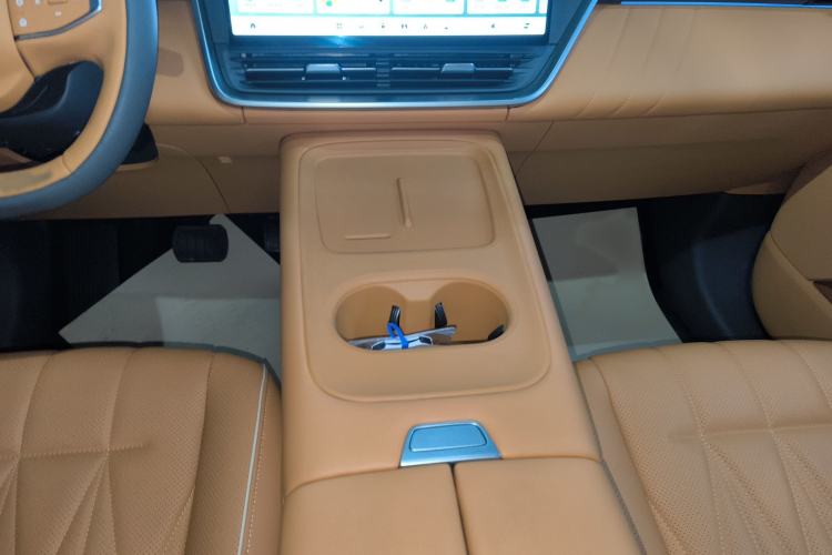 Used  eπ008 2025 210 Ultra LikeYi Edition 5-Seater