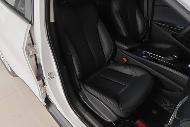 Used Buick Velite 6 2023 430km Range Commuter Version
