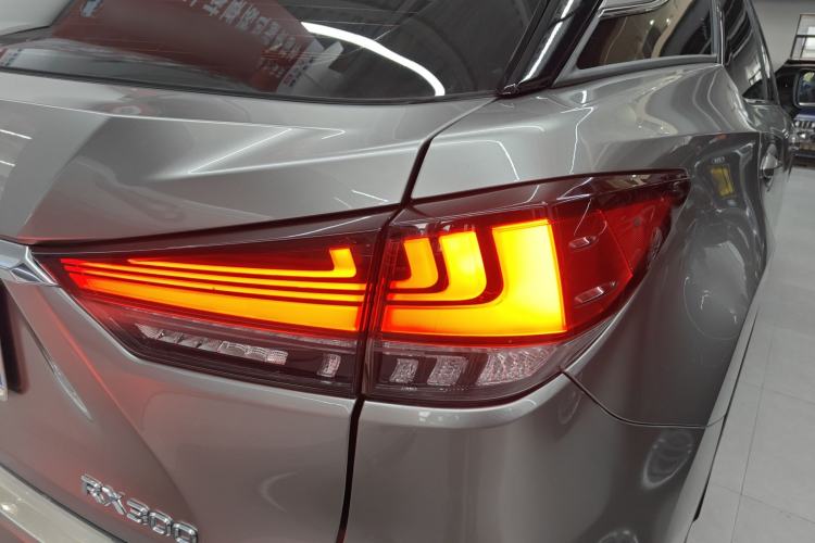 Used Lexus RX 2020 Revised Version 300 Two-Wheel Drive Elite Edition
