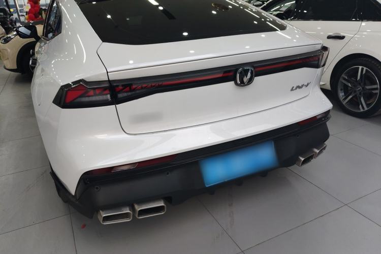 Used Changan UNI-V 2024 1.5T Prestige Sport Edition
