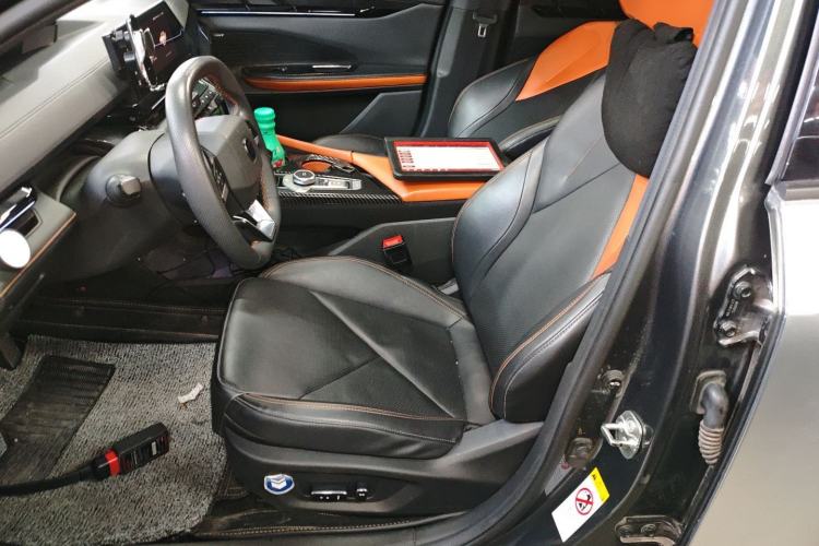 Used Changan UNI-V iDD 2023 ZhiDian iDD 1.5T 113km ZhiKu Model
