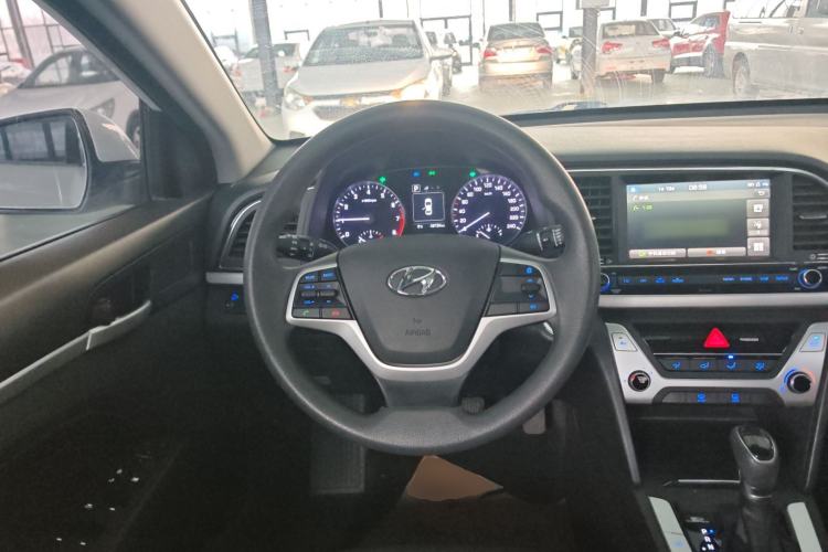 Used Hyundai Elantra 2016 1.6L Automatic ZhiXuan – Elite Version

