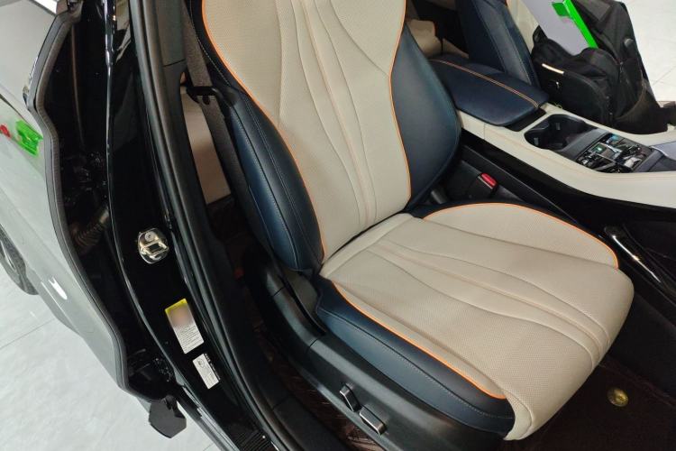 Used BYD Song PLUS New Energy 2024 HONOR Edition DM-i 110km Flagship PLUS
