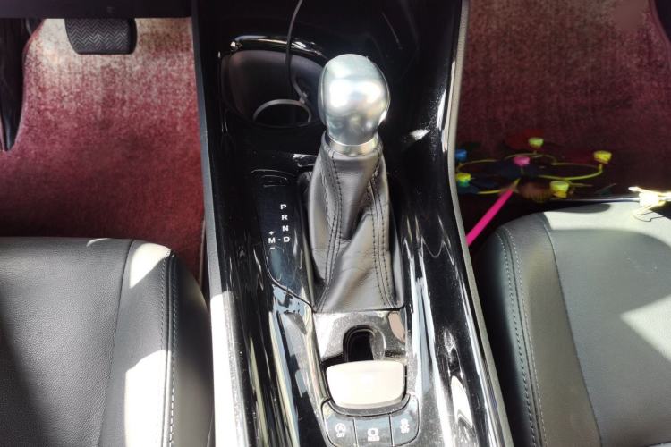 Used Toyota IZOA 2018 2.0L Yichi Version China VI Standard