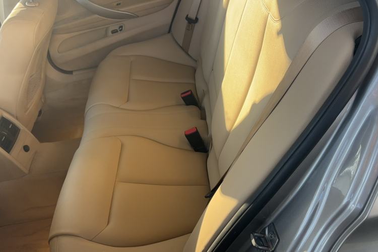 Used BMW 3 Series 2016 320Li Ambition Model
