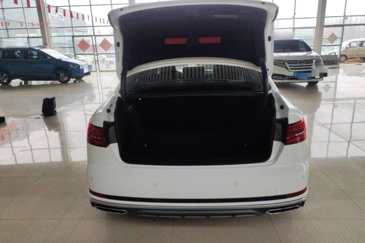 Used Audi A4L 2019 40 TFSI Fashion Version China V
