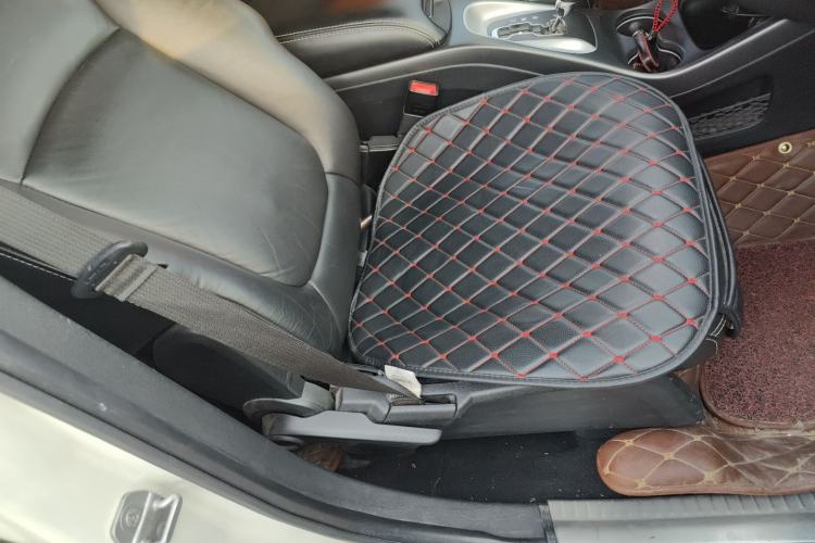 Used Dodge Journey 2013 2.4L Two-Wheel Drive Luxury Version
