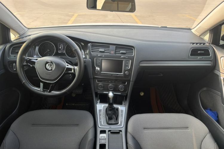 Used Volkswagen Golf 2017 230TSI Automatic Comfort Edition – Celebrating Milestone of One Million Units
