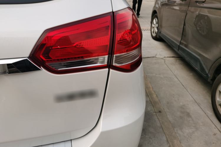 Used Haval H2 2018 Blue-Label 1.5T Dual-Clutch Two-Wheel-Drive Luxury Model