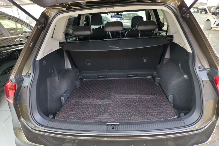 Used Volkswagen Tiguan L 2018 330TSI Automatic Two-Wheel Drive Luxury Edition
