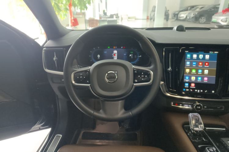 Used Volvo S90 New Energy 2025 Plug-in Hybrid Four-Wheel Drive Long-Range Luxury Smart Edition
