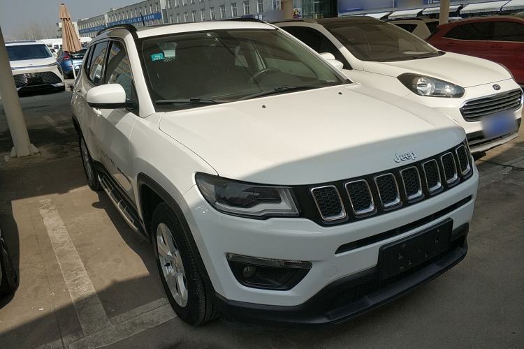 Used  Compass 2017 200T Automatic Family Edition
