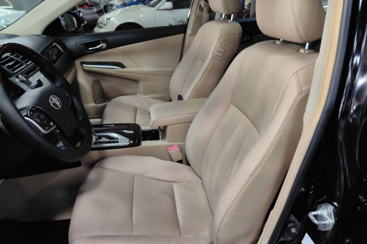 Used Toyota Camry 2012 Luxurious Edition 2.5HG Zunrui